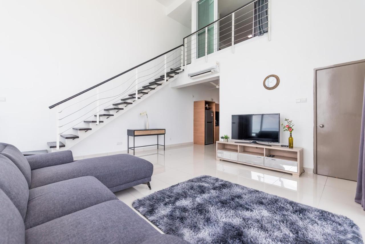 Maritime Penthouse Suite By The Sea George Town Ngoại thất bức ảnh